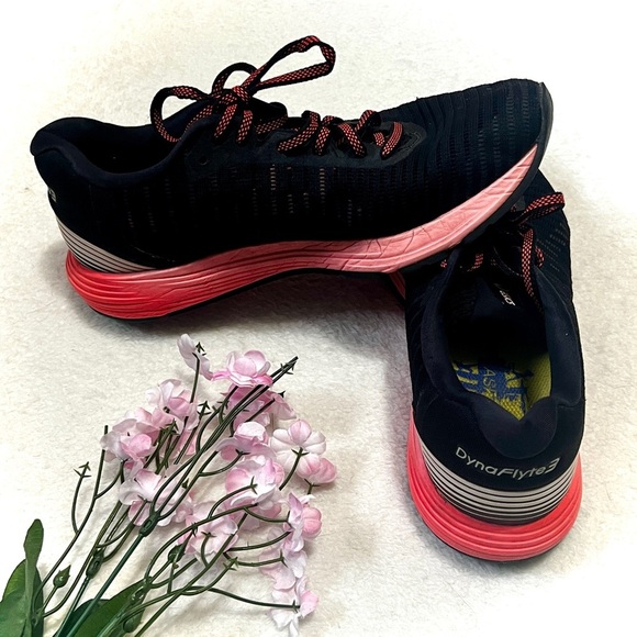 Asics Gel Women's Pink/Black Dynaflyte 3 Running Shoe- Size 7 - Picture 1 of 13